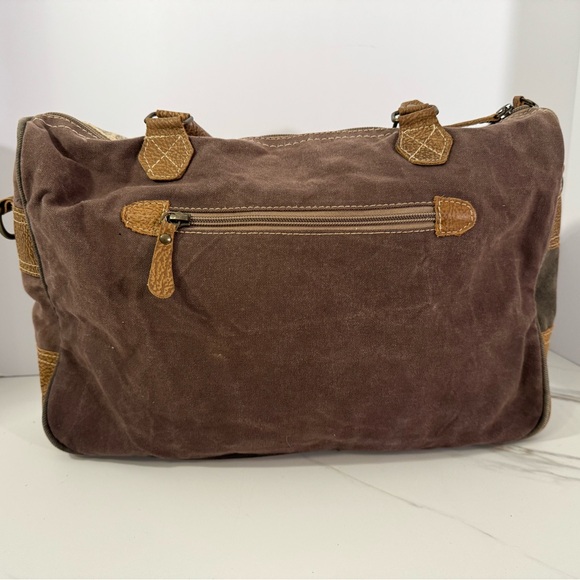 Myra Bag Tan and Cream Floral Weekender Bag - Picture 4 of 10